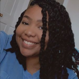 Meet your Posher, Crystal